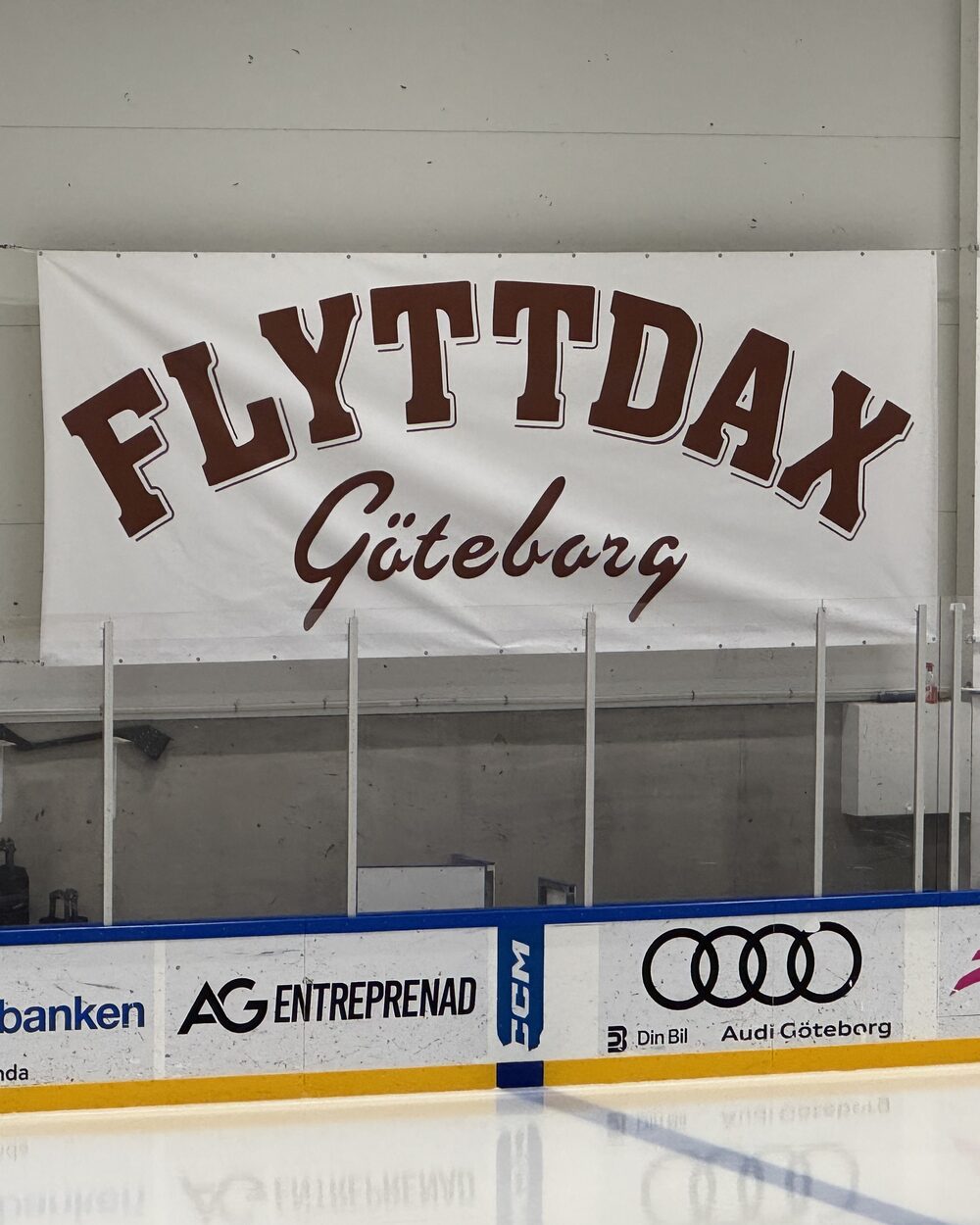 Banderoll FLYTTDAX